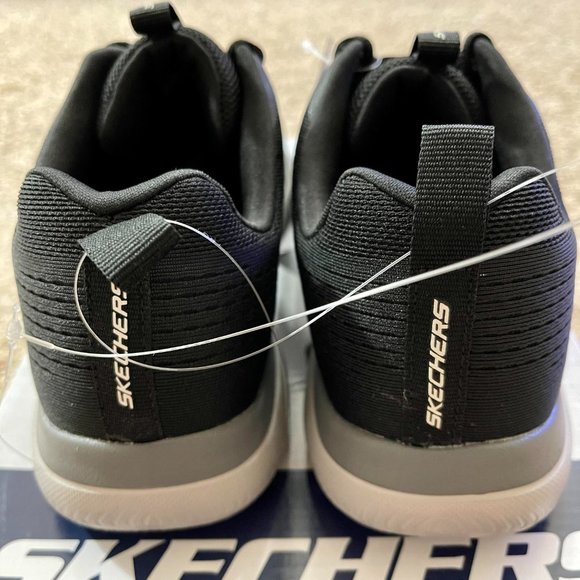 NEW Skechers Men's Summit Memory Foam Sneakers Shoes Black, Size 9 (New in Box) - Picture 4 of 12